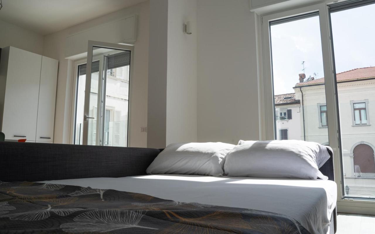 Piazza XX Settembre - Feel The Centre Διαμέρισμα Lecco Εξωτερικό φωτογραφία